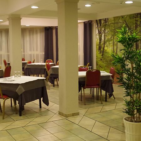 Hotel Alaiz Бериаин Экстерьер фото
