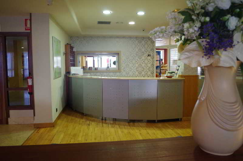 Hotel Alaiz Бериаин Экстерьер фото