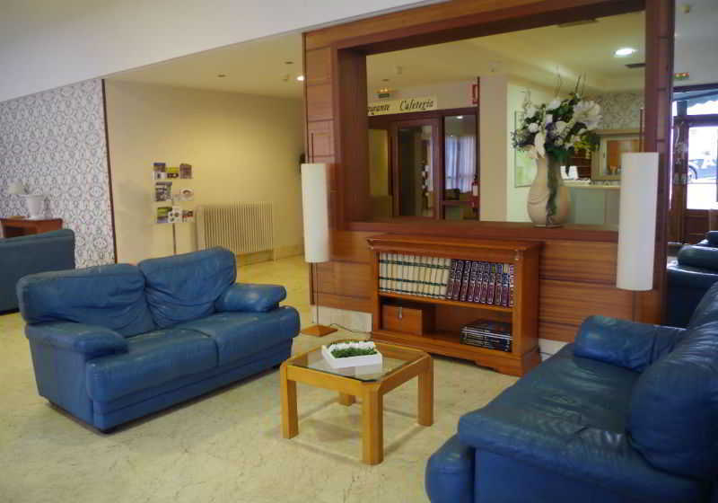 Hotel Alaiz Бериаин Экстерьер фото