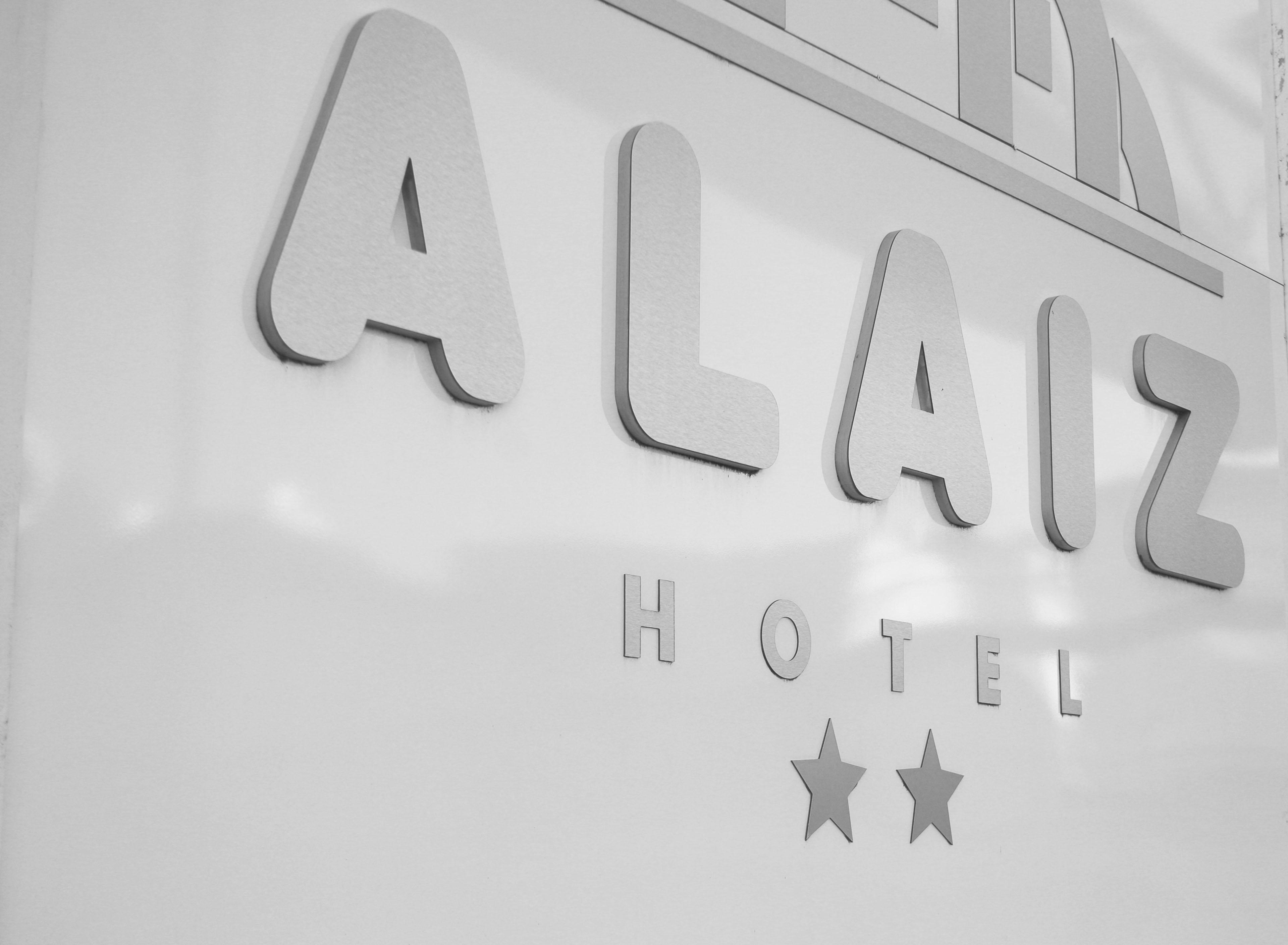 Hotel Alaiz Бериаин Экстерьер фото