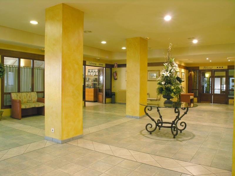 Hotel Alaiz Бериаин Экстерьер фото